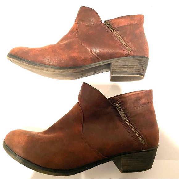 American Rag Brown Ankle Booties Hobo and Minimalist Design - Picture 1 of 10